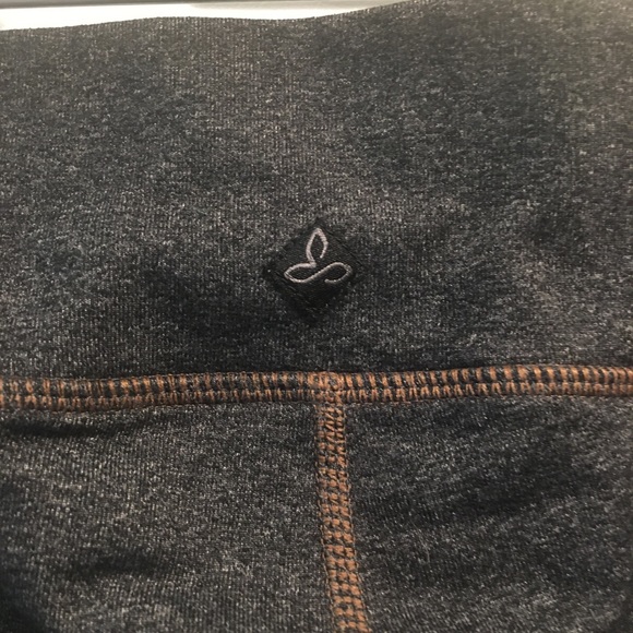 prAna Dark Heather Grey Leggings - Size Medium. - Picture 3 of 5